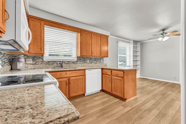 1872 Pardue Ct, Clarksville, TN 37043