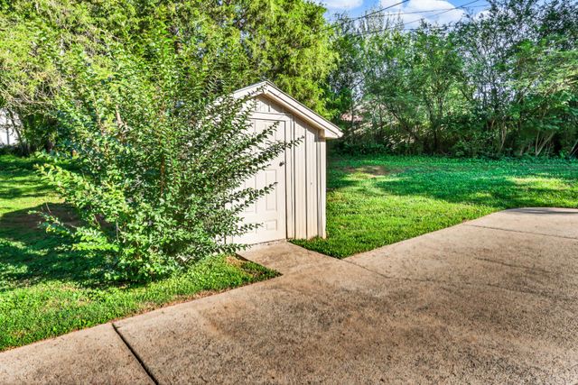 1872 Pardue Ct, Clarksville, TN 37043