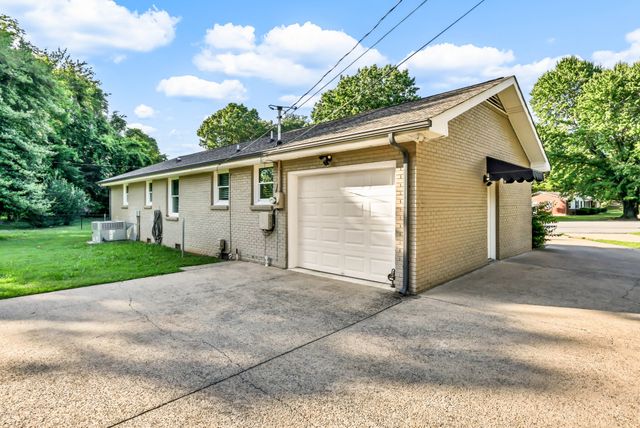 1872 Pardue Ct, Clarksville, TN 37043