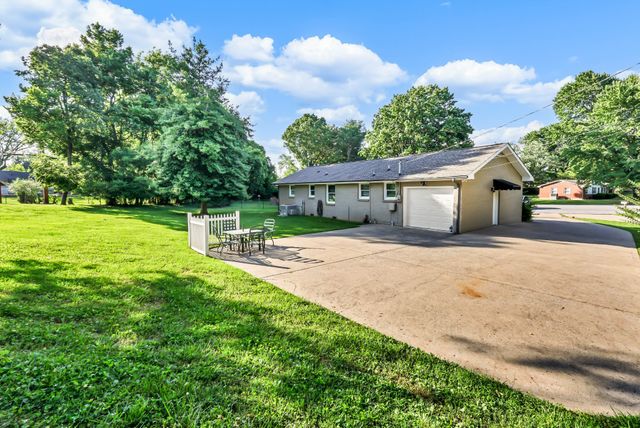 1872 Pardue Ct, Clarksville, TN 37043