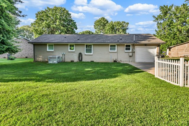 1872 Pardue Ct, Clarksville, TN 37043