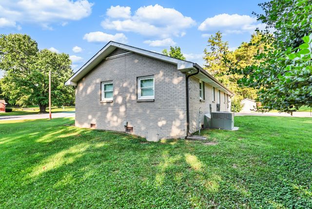 1872 Pardue Ct, Clarksville, TN 37043