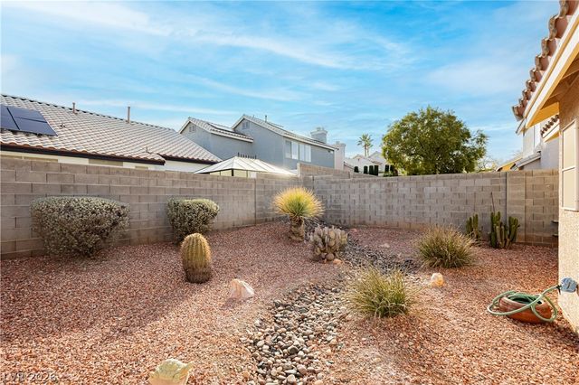 7501 Moon Shower Circle, Las Vegas, NV 89128