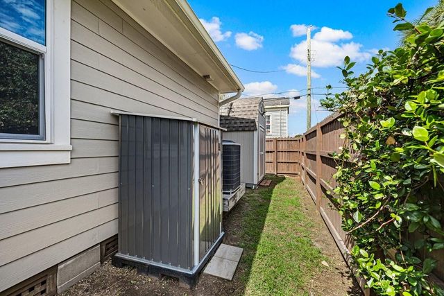 1414 29th Street, Galveston, TX 77550