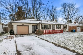 250 E Manor Avenue, Struthers, OH 44471