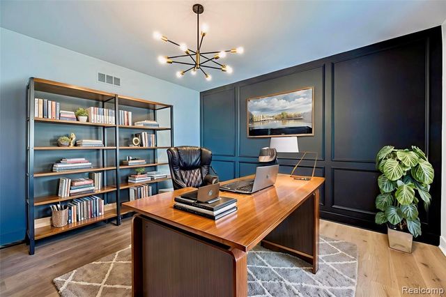 4101 Devon Road, Royal Oak, MI 48073