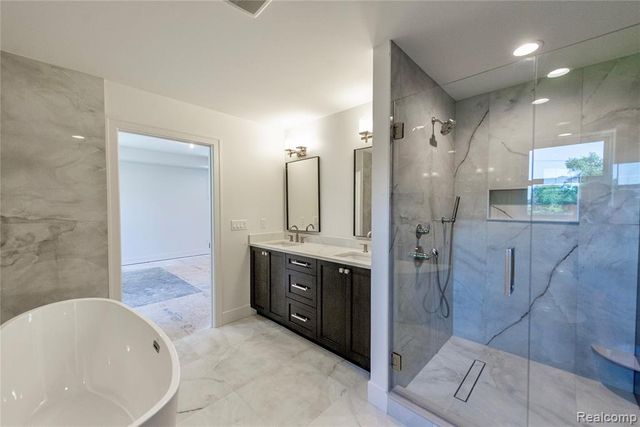 4101 Devon Road, Royal Oak, MI 48073