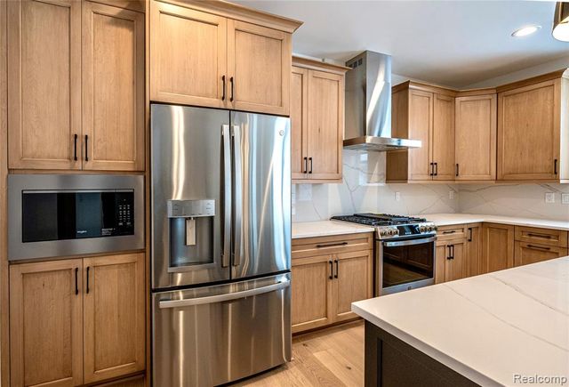 4101 Devon Road, Royal Oak, MI 48073