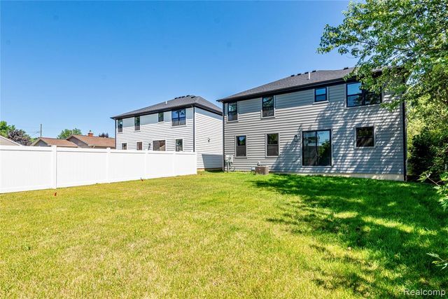 4101 Devon Road, Royal Oak, MI 48073