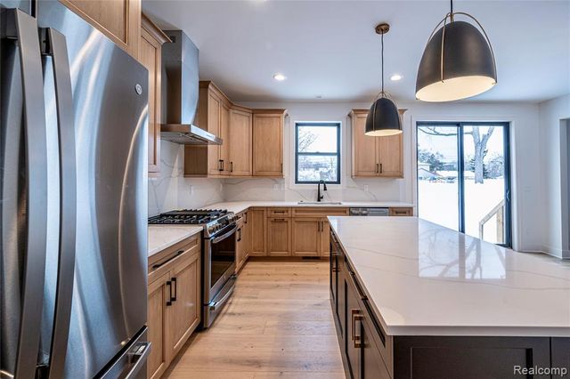 4101 Devon Road, Royal Oak, MI 48073