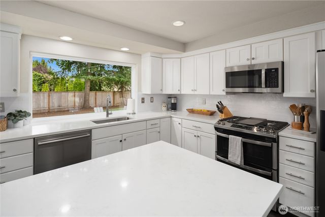 16208 SE 46th Way, Bellevue, WA 98006