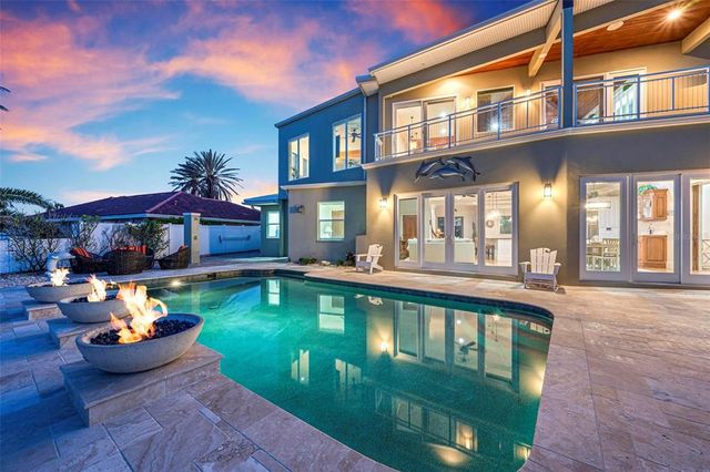 606 CRESTWOOD LANE, Holmes Beach, FL 34217