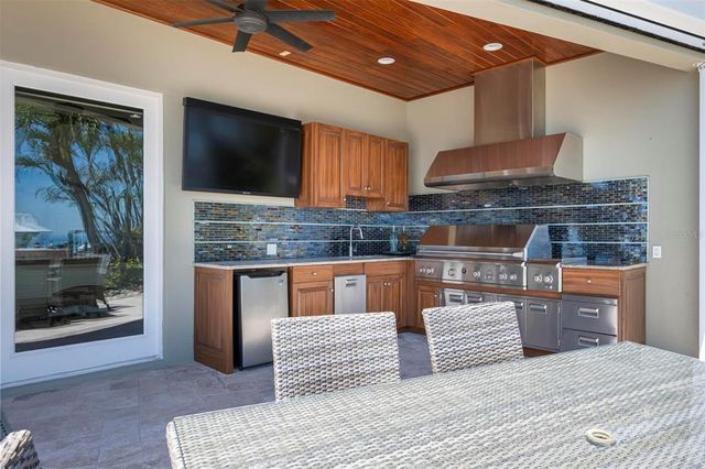 606 CRESTWOOD LANE, Holmes Beach, FL 34217