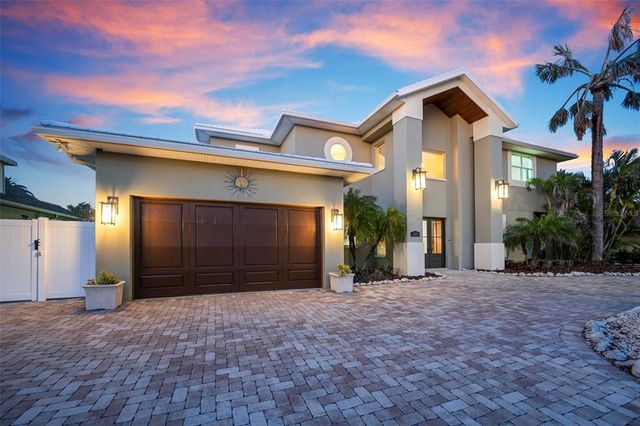 606 CRESTWOOD LANE, Holmes Beach, FL 34217