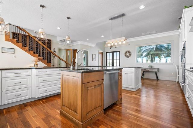 606 CRESTWOOD LANE, Holmes Beach, FL 34217