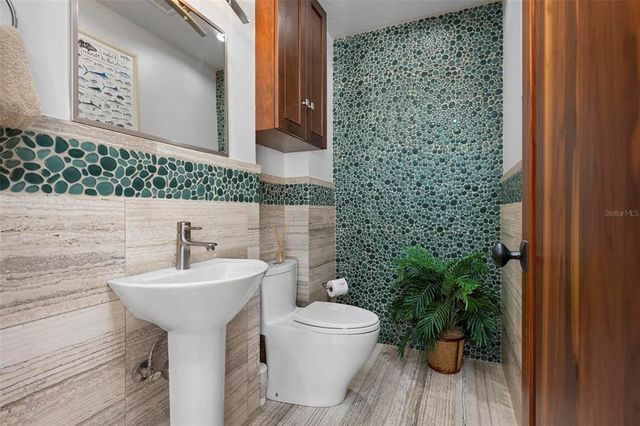 606 CRESTWOOD LANE, Holmes Beach, FL 34217