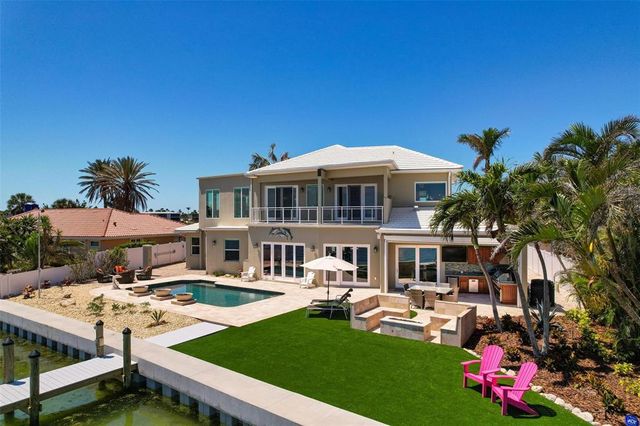606 CRESTWOOD LANE, Holmes Beach, FL 34217