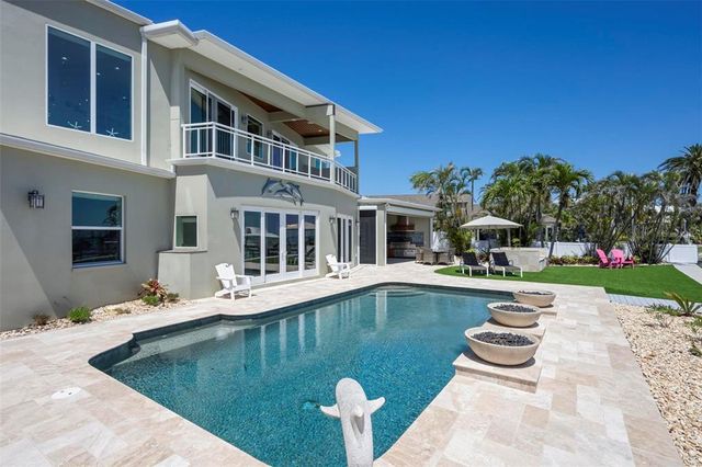 606 CRESTWOOD LANE, Holmes Beach, FL 34217