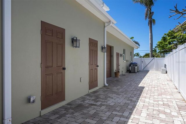 606 CRESTWOOD LANE, Holmes Beach, FL 34217