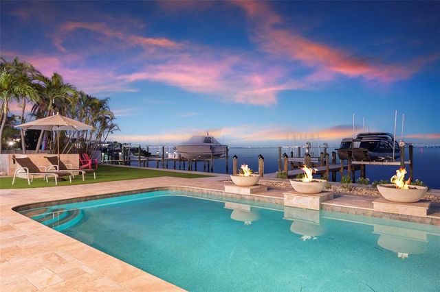 606 CRESTWOOD LANE, Holmes Beach, FL 34217