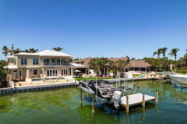 606 CRESTWOOD LANE, Holmes Beach, FL 34217