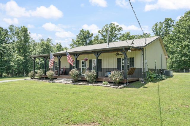 1150 Old Blacktop Rd, Mc Ewen, TN 37101