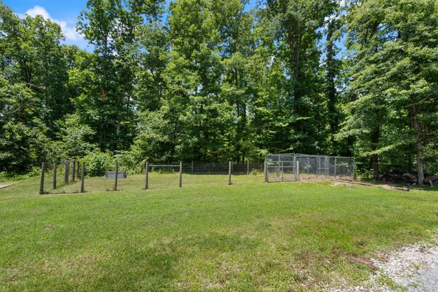 1150 Old Blacktop Rd, Mc Ewen, TN 37101