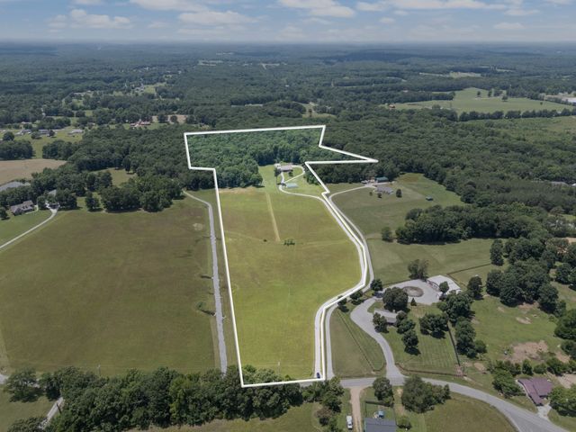 1150 Old Blacktop Rd, Mc Ewen, TN 37101