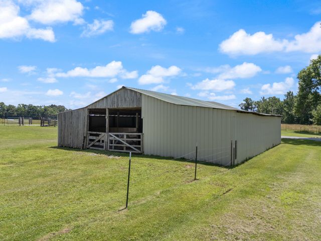 1150 Old Blacktop Rd, Mc Ewen, TN 37101