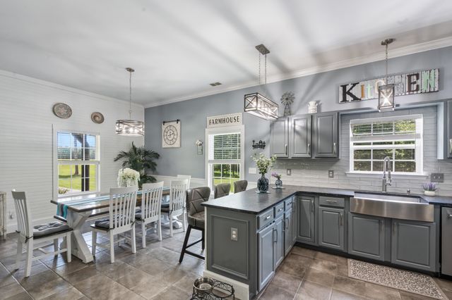 1150 Old Blacktop Rd, Mc Ewen, TN 37101