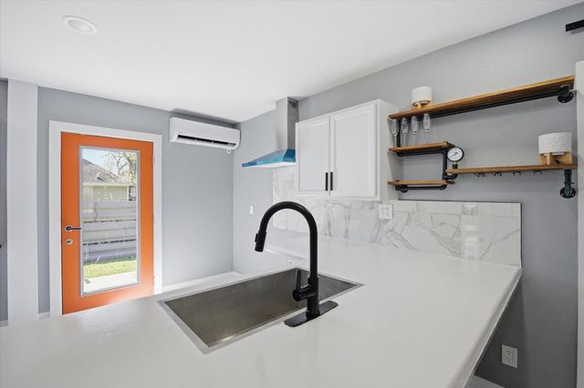 4418 Rosemont Street, Houston, TX 77051