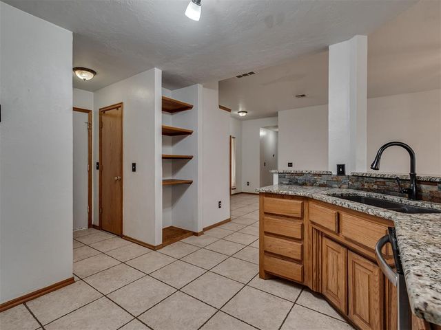 921 Westbury Terrace, Yukon, OK 73099