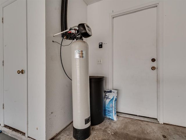 921 Westbury Terrace, Yukon, OK 73099