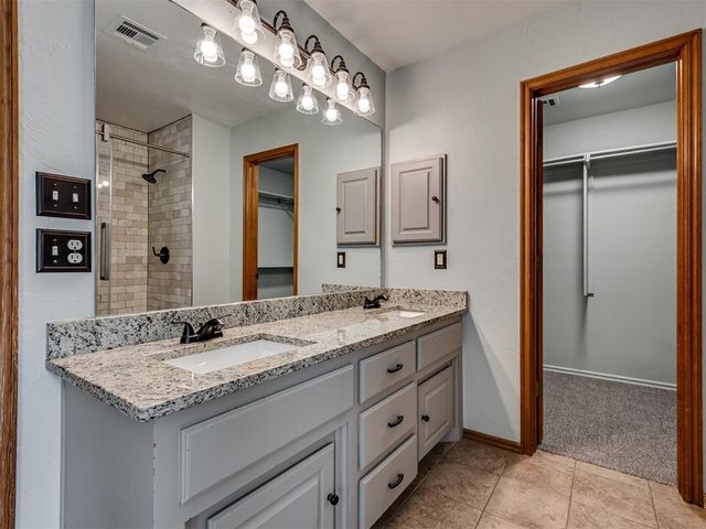 921 Westbury Terrace, Yukon, OK 73099