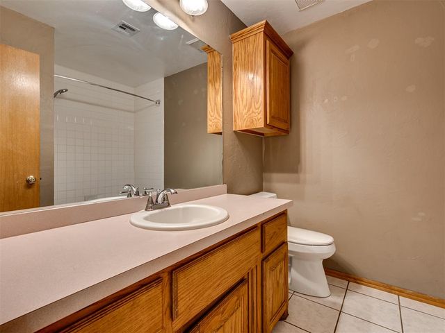 921 Westbury Terrace, Yukon, OK 73099