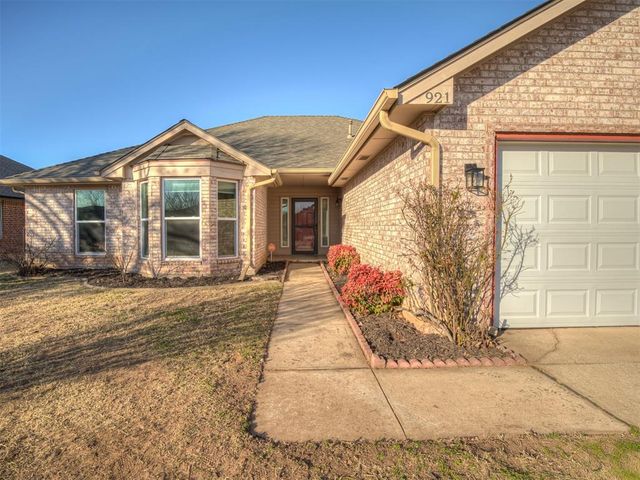 921 Westbury Terrace, Yukon, OK 73099