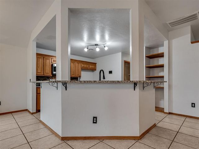 921 Westbury Terrace, Yukon, OK 73099