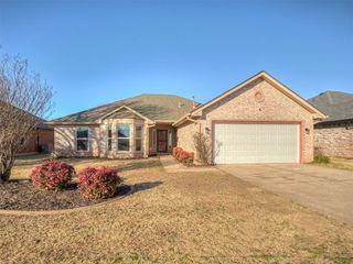 921 Westbury Terrace, Yukon, OK 73099