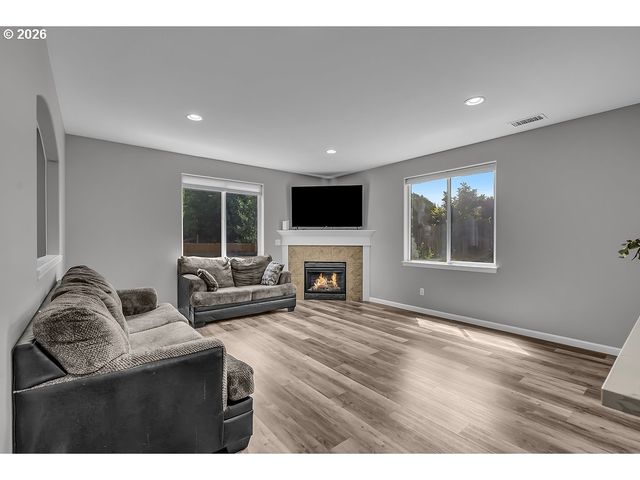 1164 35th Ave, Forest Grove, OR 97116