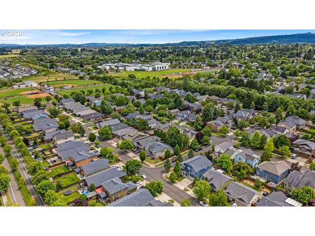 1164 35th Ave, Forest Grove, OR 97116