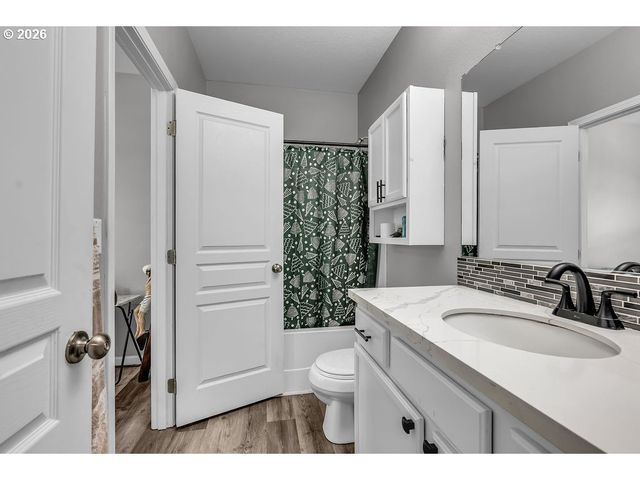 1164 35th Ave, Forest Grove, OR 97116