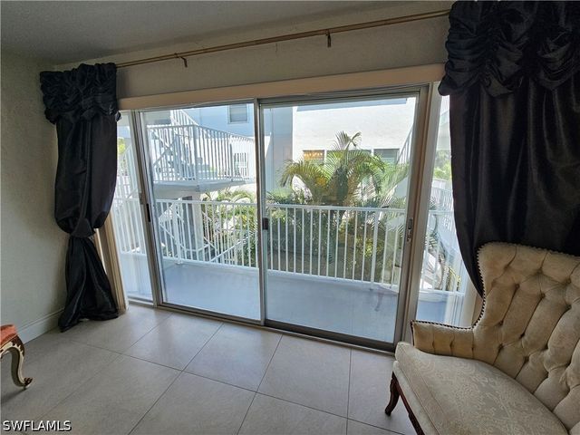 1100 8th AVE S 211B, Naples, FL 34102