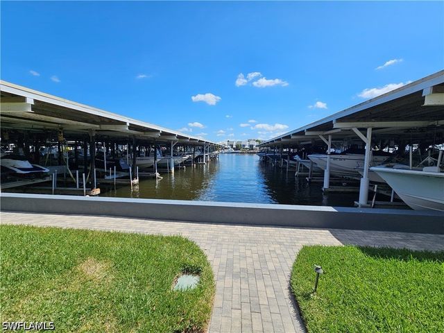 1100 8th AVE S 211B, Naples, FL 34102