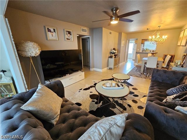 1100 8th AVE S 211B, Naples, FL 34102