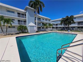 1100 8th AVE S 211B, Naples, FL 34102