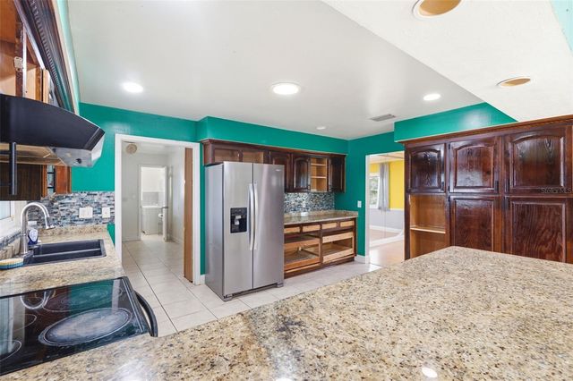 1606 LARK LANE, Brandon, FL 33510