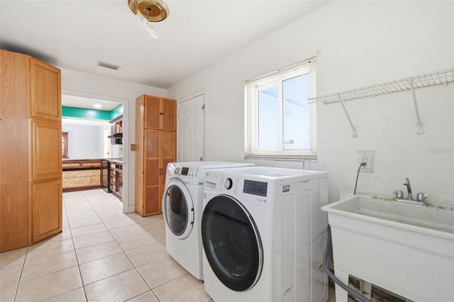 1606 LARK LANE, Brandon, FL 33510