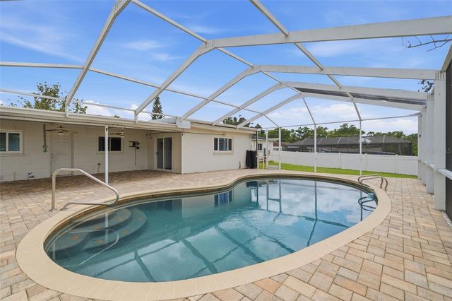 1606 LARK LANE, Brandon, FL 33510