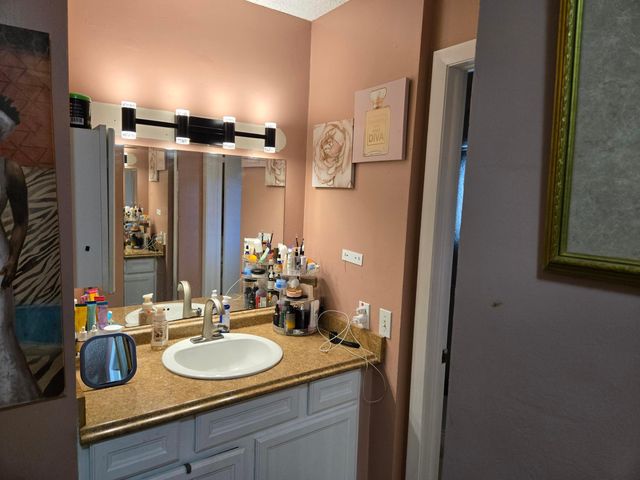 2835 Sand Pines, Lake Worth, FL 33462
