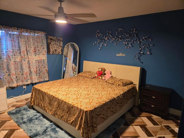 2835 Sand Pines, Lake Worth, FL 33462